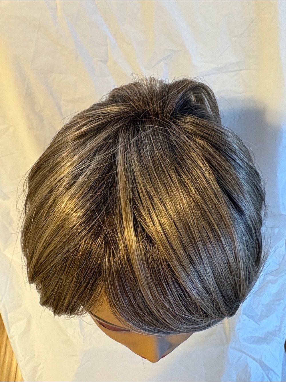 Raquel Welch Upstage Wig - Picture 5 of 10
